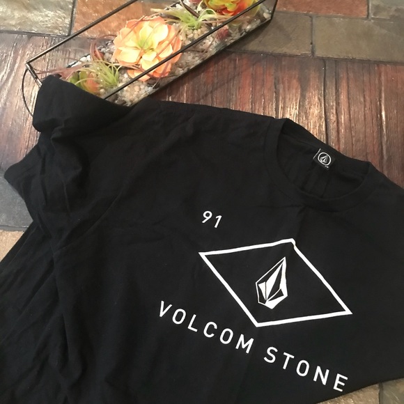 Volcom Other - NWOT Mens Volcom shirt